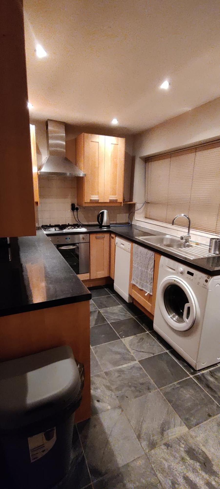 Victorian Semi Detached House Behind The High Street Villa Newton-le-Willows Exteriör bild